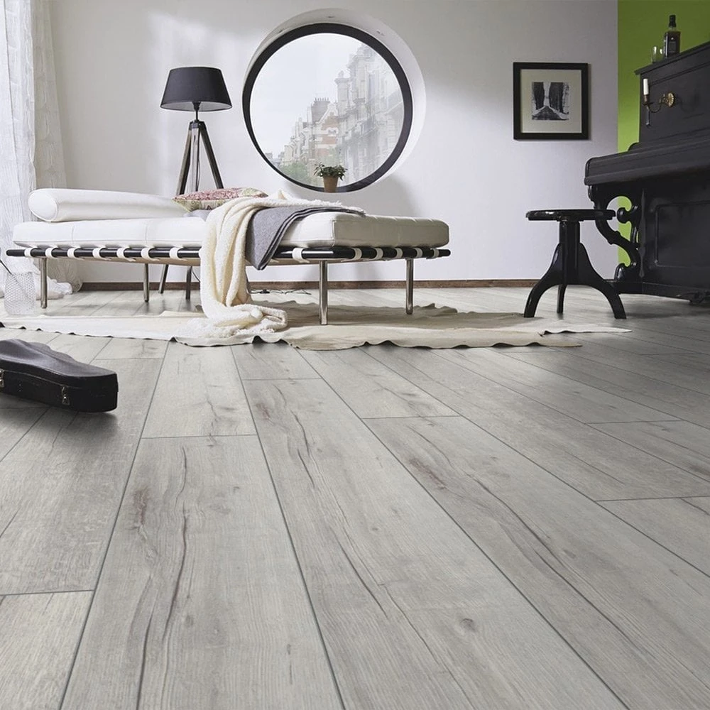 Kronotex Rip Oak White - Robusto Villa 12mm Laminate Flooring (218447) 1 Kronotex Rip Oak White - Robusto Villa 12mm Laminate Flooring (218447)